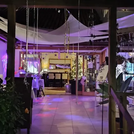 منتجع Birdcage Gay Men And Lifestyle (adults Only)