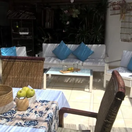 منتجع Birdcage Gay Men And Lifestyle (adults Only) 4*