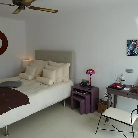 Rezort Birdcage Gay Men And Lifestyle (adults Only) 4*
