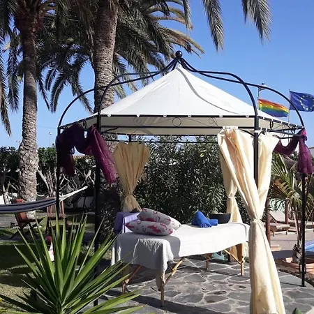 Rezort Birdcage Gay Men And Lifestyle (adults Only)